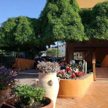 Casa Vacanze Villa Carmela Porto Torres Bagian luar foto