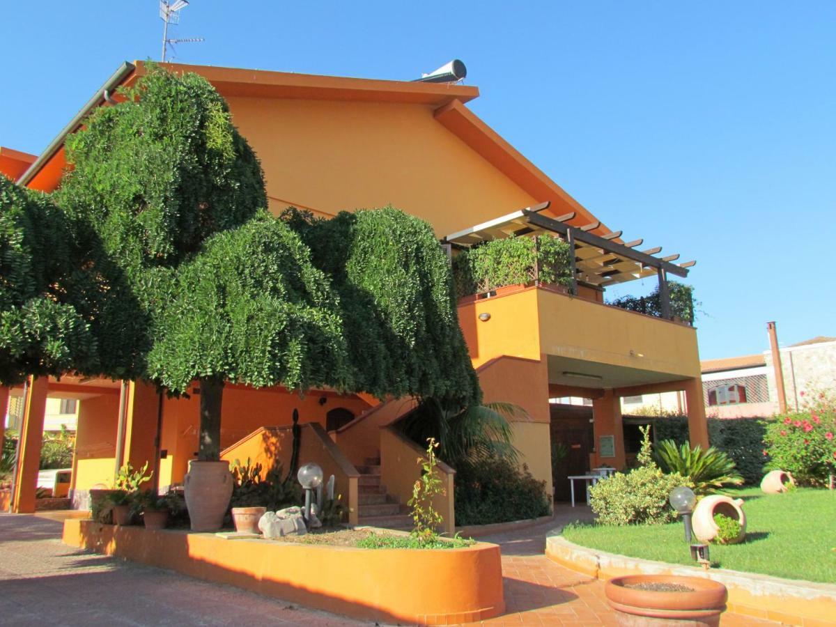 Casa Vacanze Villa Carmela Porto Torres Bagian luar foto